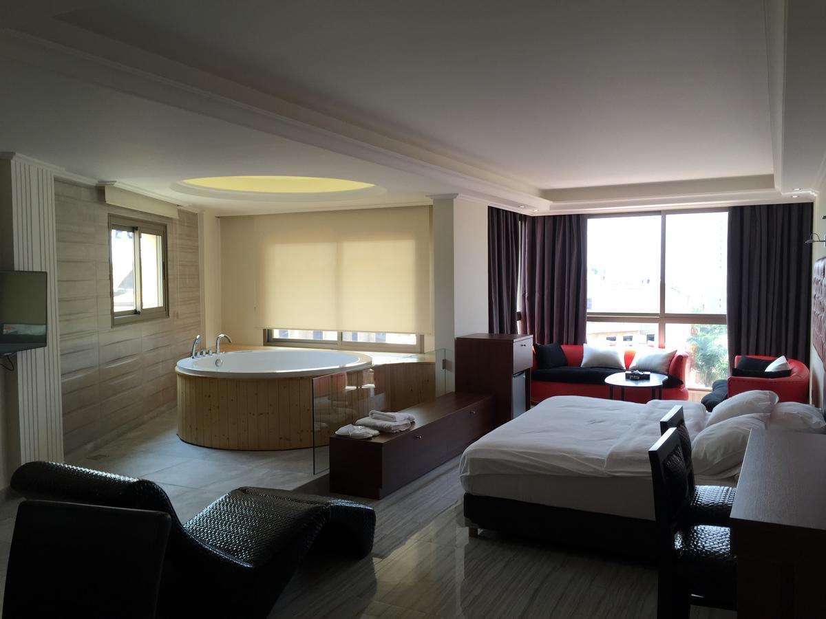 Aphrodite Hotel Ţabarjā Dış mekan fotoğraf