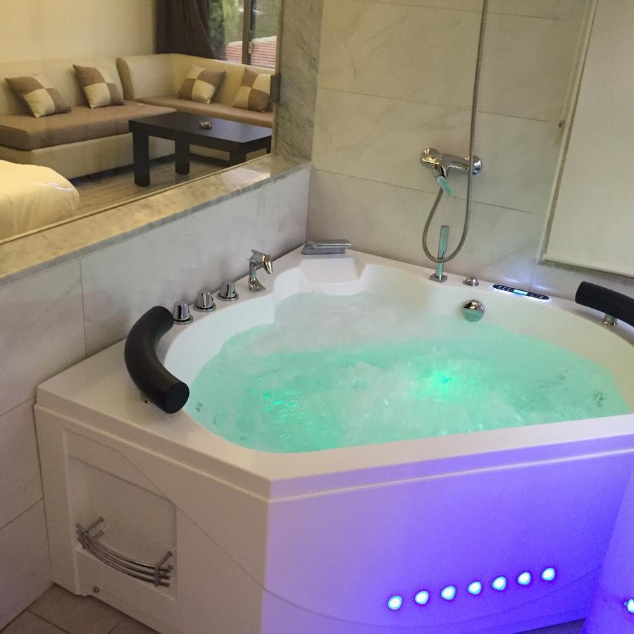 Aphrodite Hotel Ţabarjā Dış mekan fotoğraf