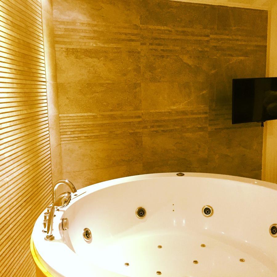 Aphrodite Hotel Ţabarjā Dış mekan fotoğraf