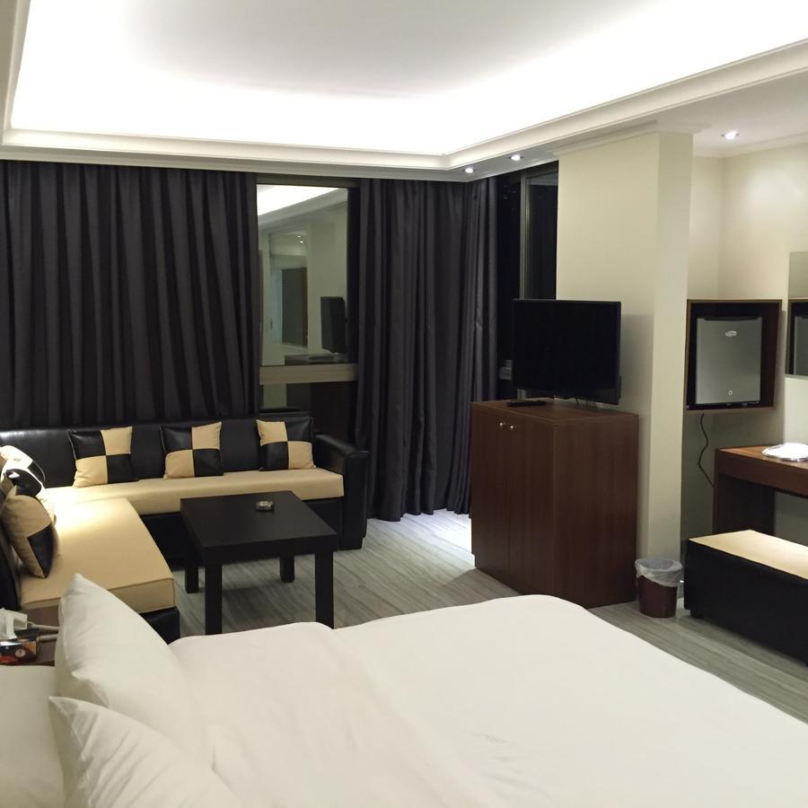 Aphrodite Hotel Ţabarjā Oda fotoğraf